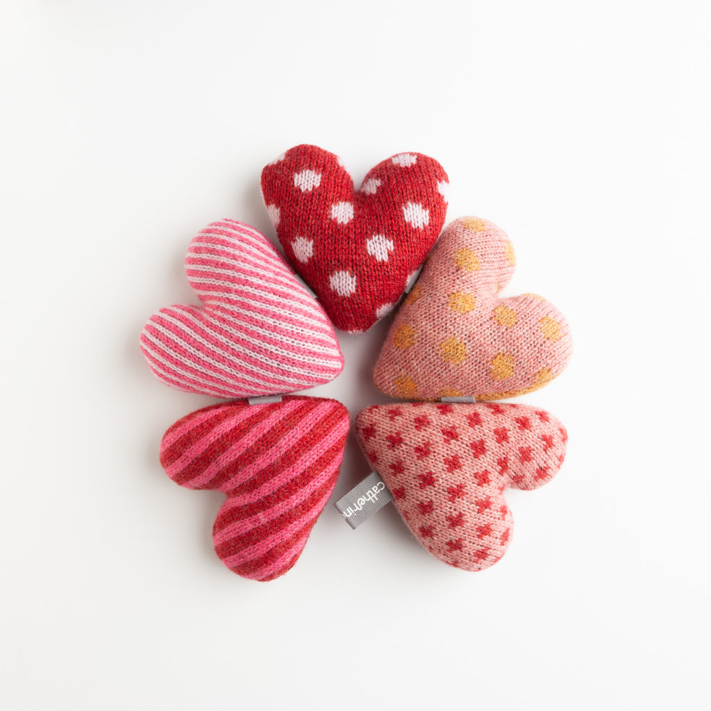 These adorable lambswool hearts add a personal touch to any of our cartons and go a long way toward making a hospital feel more like home. Filled with restorative lavender, we recommend placing it under a pillow for a soothing night's sleep.