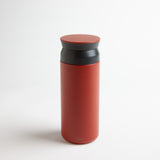 17oz Red Kinto travel tumbler provides an elegant solution for drinking beverages either at home or on the go. The vacuum-insulated design can keep drinks either hot or cold for up to six hours.